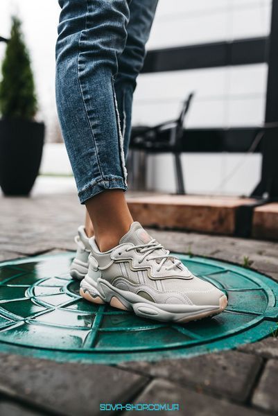 Жіночі кросівки Adidas Ozweego Light Green фото