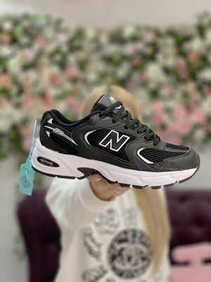 Жіночі та чоловічі кросівки New Balance 530 abzorb Black White фото
