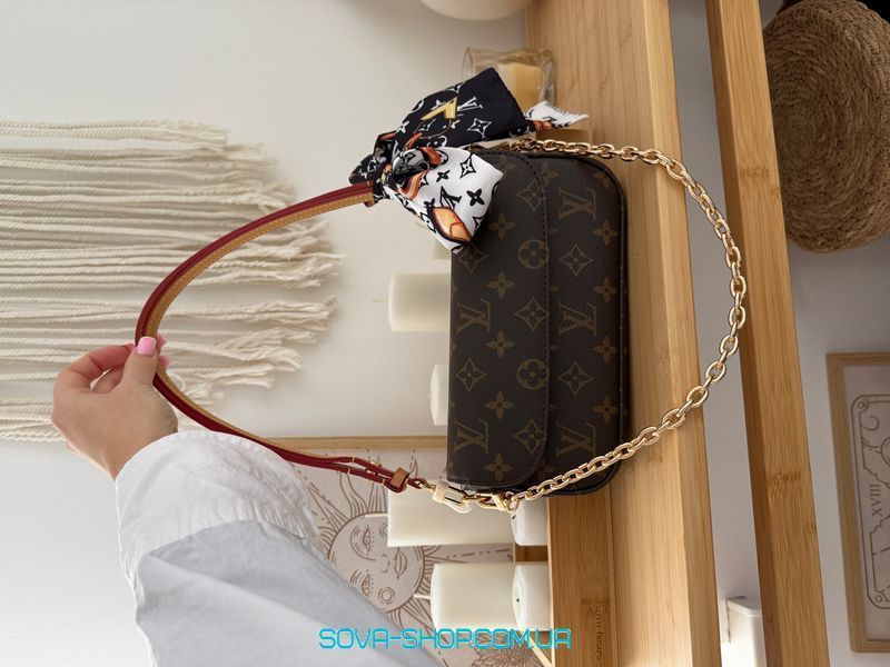 Женская сумка Louis Vuitton IVY Wallet on Chain bag Premium фото