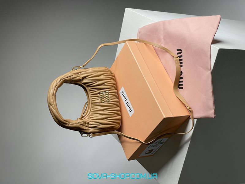 Женская сумка Miu Miu Wander Matelassé Nappa Leather Mini Hobo Bag Beige Premium фото