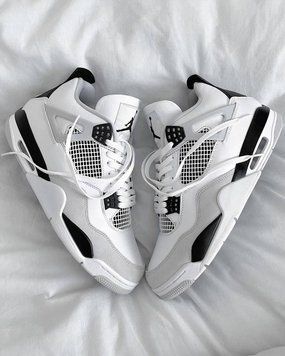 Жіночі та чоловічі баскетбольні кросівки Air Jordan 4 Black White TOP Nike фото