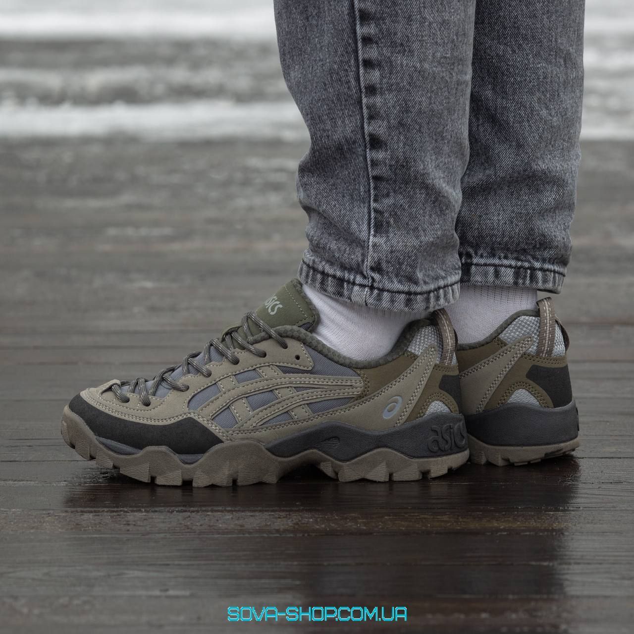 Чоловічі кросівки Asics Gel-Pickax Clay Grey/Mink - купити в