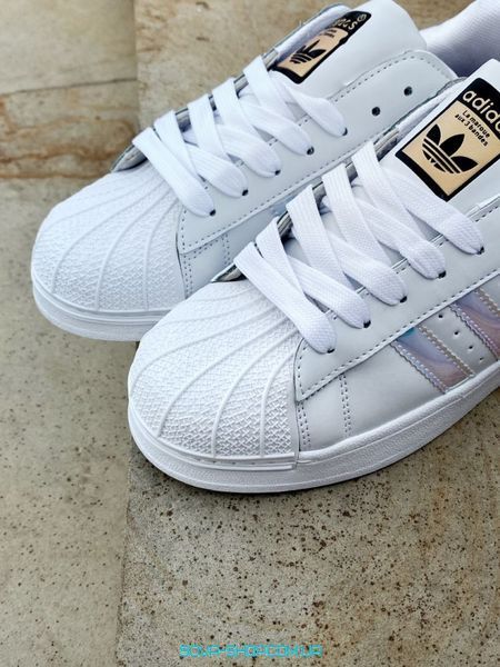 Жіночі кросівки Superstar Hologram Adidas фото