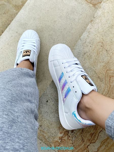 Жіночі кросівки Superstar Hologram Adidas фото