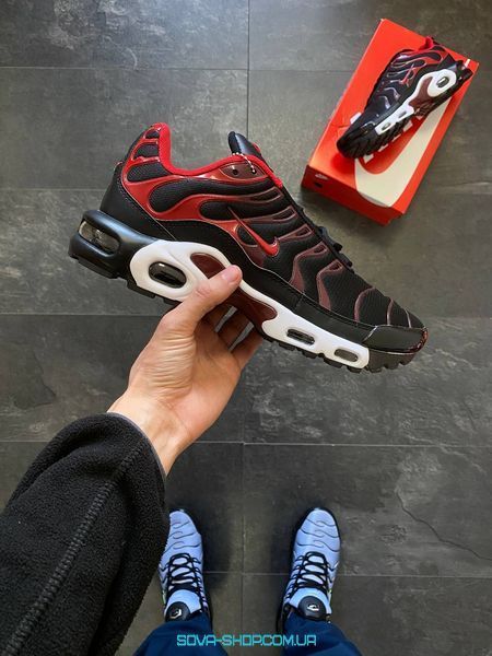 Чоловічі кросівки Nike Air Max Plus Tn Black Red фото
