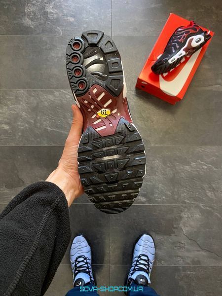 Чоловічі кросівки Nike Air Max Plus Tn Black Red фото