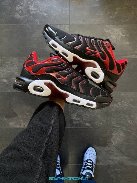 Чоловічі кросівки Nike Air Max Plus Tn Black Red фото