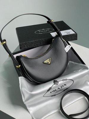 Женская сумка Prada Arque Leather Shoulder Bag Black Premium фото
