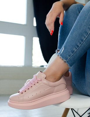 Женские кроссовки Oversized Sneakers All Pink Alexander McQueen фото