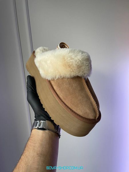 Жіночі зимові ботинки UGG Funkette Slipper Platform Chestnut Premium фото