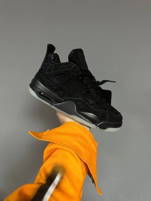 Чоловічі та жіночі баскетбольні кросівки Nike Air Jordan 4 Retro x KAWS BLACK premium фото