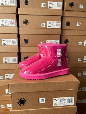 Женские зимние ботинки UGG Classic Clear Mini Pink фото