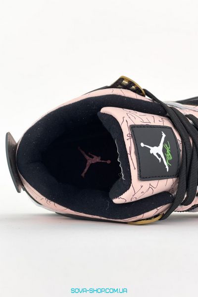 Жіночі баскетбольні кросівки Nike Air Jordan 4 Retro Pink Black фото