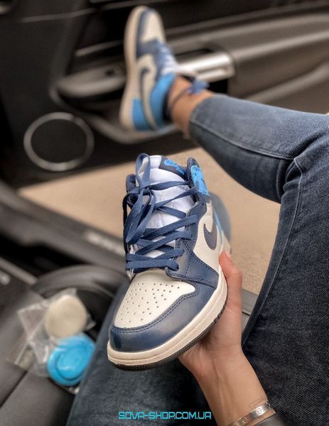 Жіночі баскетбольні кросівки Jordan 1 Retro High Patent Blue toe Nike фото