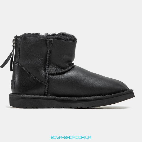 Женские зимние ботинки UGG Classic Mini Zip Black Leather Premium фото
