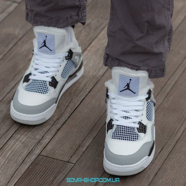 Зимові чоловічі та жіночі кросівки (хутро) Nike Air Jordan 4 White/Grey/Black фото