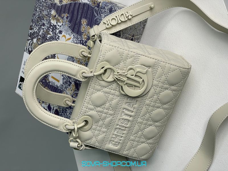 Жіноча сумка Christian Dior Latte Ultramatte Cannage Calfskin Mini Lady Dior Premium фото